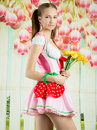 Very-Sexy.com presents: She likes to keep things straight forward and show off all of her beauty right away